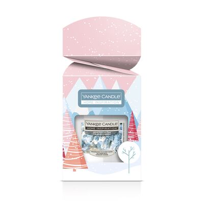 Zestaw prezentowy mała świeca w szkle Home Inspiration Snow Dusted Pine Yankee Candle